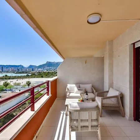 Beachfront 36 كاليبي
